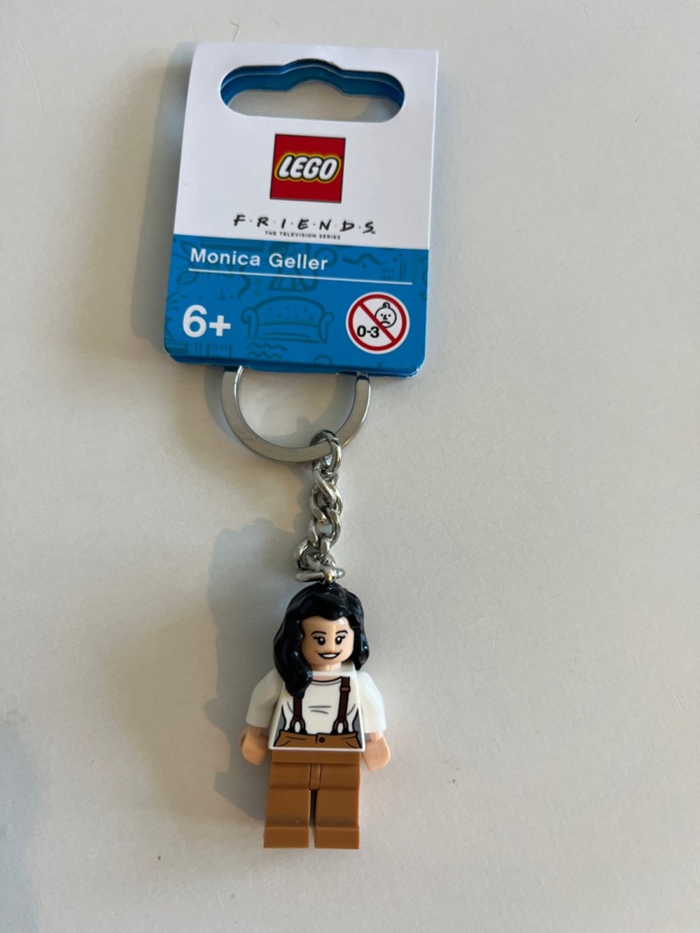 FRIENDS Lego Mini-Figure Keychain Set - Picture 7 of 8